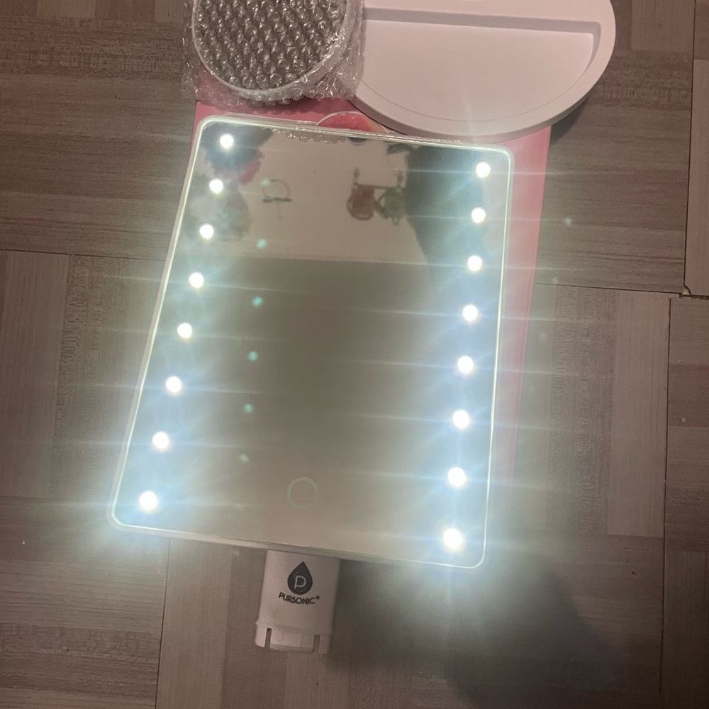 Pursonic LED Touch Vanity Makeup Mirror - White NIB - Picture 4 of 5